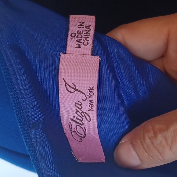 Eliza J beautiful mid-weight blue dress from Nordstrom, 3/4 sleeve, lined - Picture 6 of 8